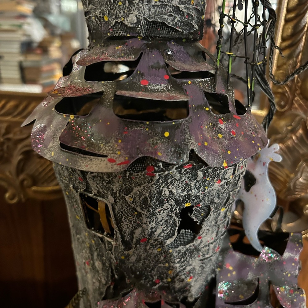 Vintage metal tall haunted house, Halloween decor - Picture 3 of 10
